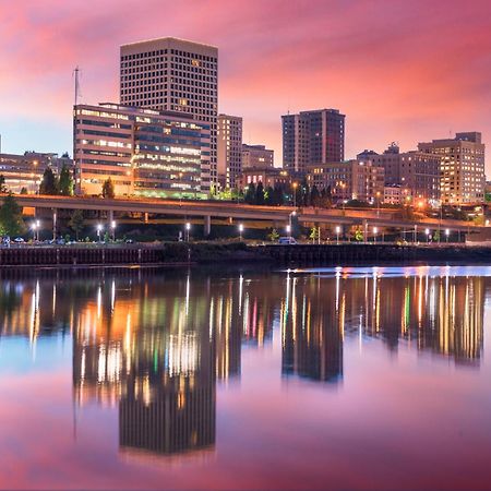 Silver Cloud Hotel Tacoma Waterfront Екстер'єр фото